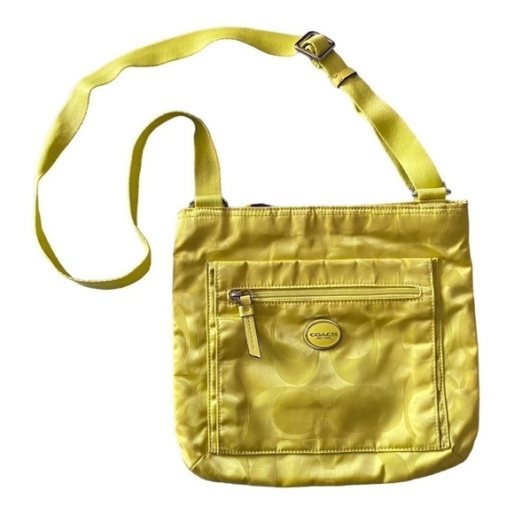 COACH-M1373-F77408-YELLOW GETAWAY CROSSBODY - Picture 1 of 15